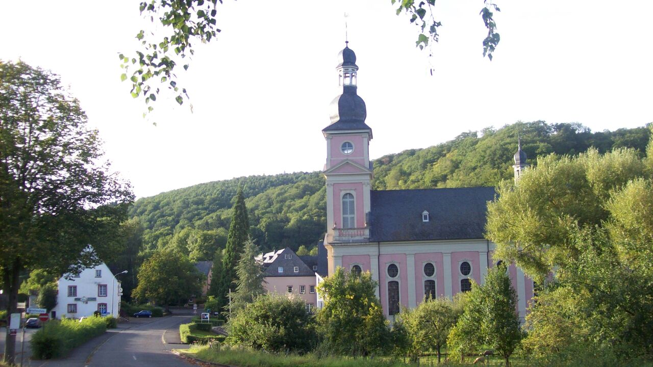 Resilienz und Achtsamkeit am Arbeitsplatz – der achtsame Weg zur inneren Widerstandskraft