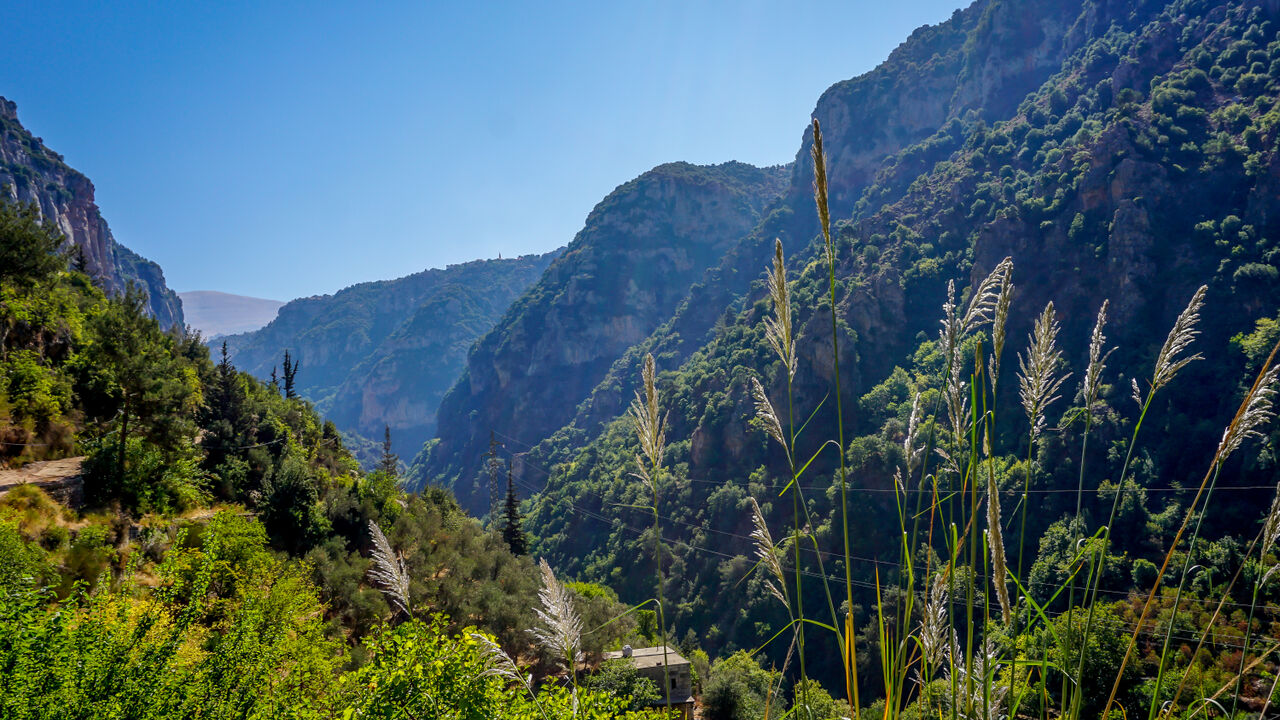 Beirut – Geteilte Stadt oder Brücke zwischen Ost und West? Der Libanon als Schnittstelle zwischen arabischer Weltund Europa
