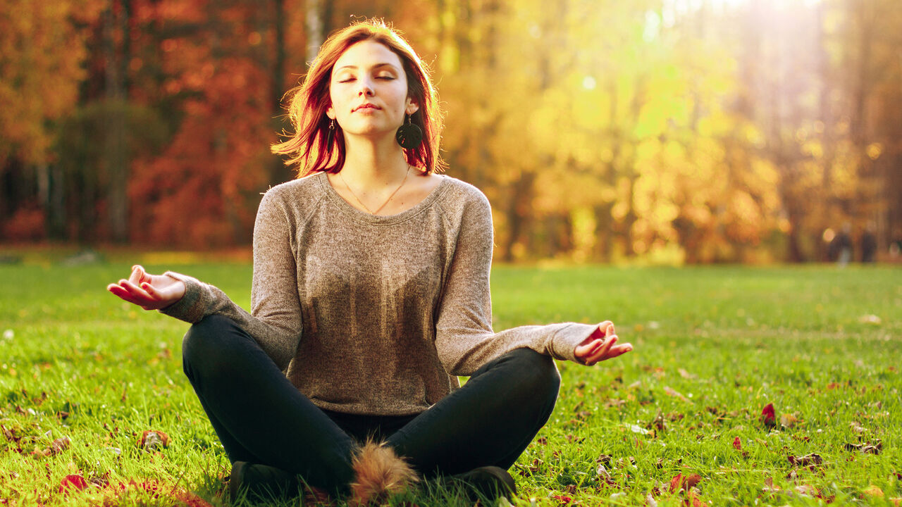 Zurück zur Gelassenheit: Arbeit mit Körper, Atem und Nervensystem mit Restorativem Yoga