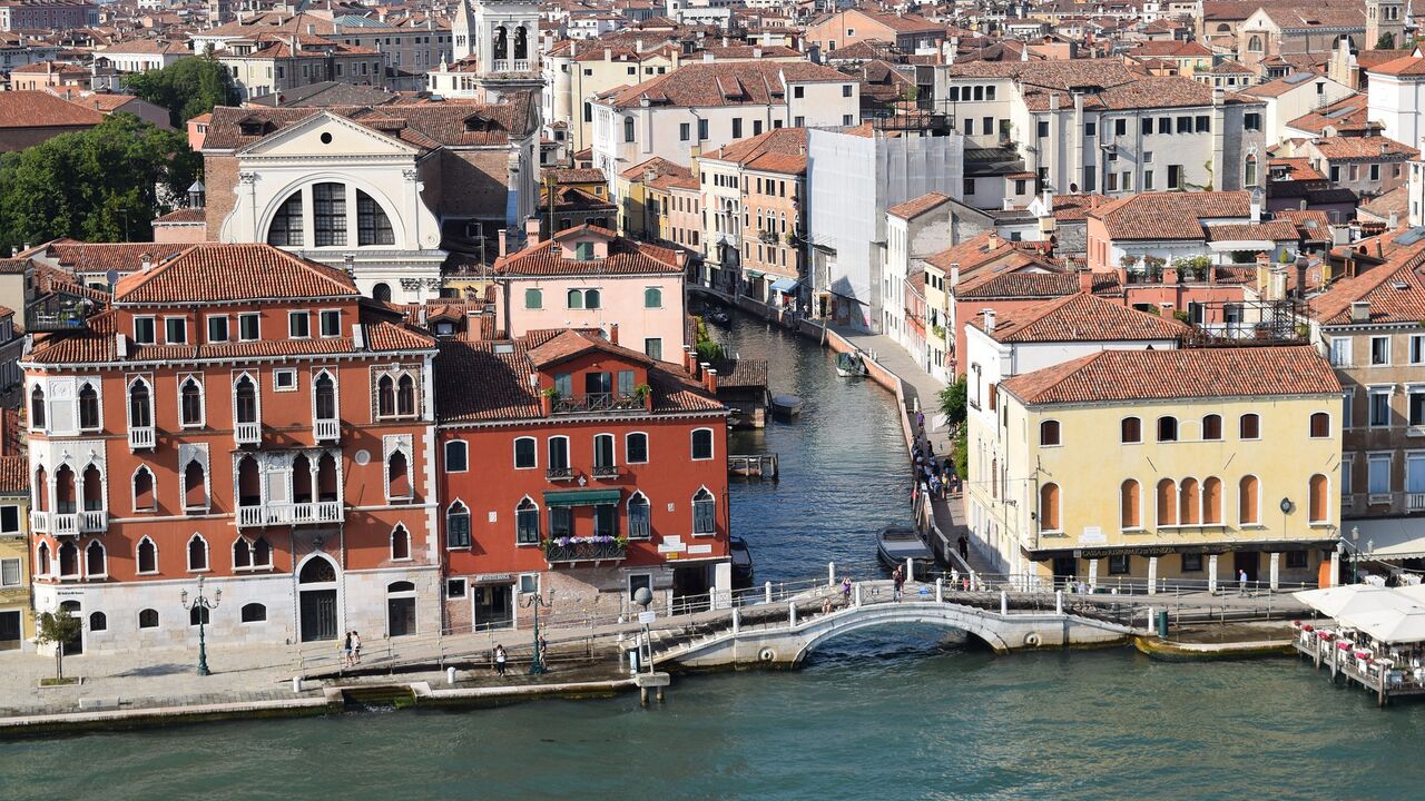 Futura – Venezianische Frauen gestern und heute. Einblicke in die europäische Frauengeschichte