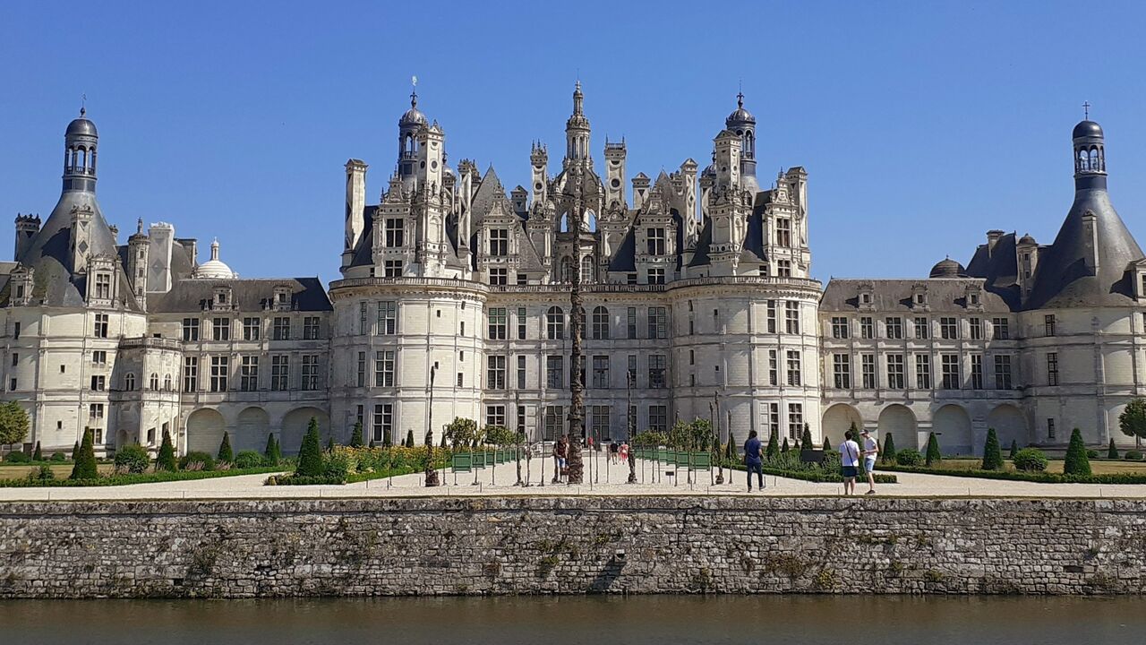 Macht, Gesellschaft und europäisches Kulturerbe im Loiretal