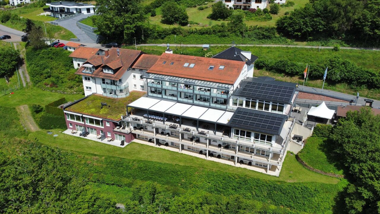 Work-Life-Balance durch Yoga, Pilates und Entspannungstechniken, Bildungsurlaub mit Hund