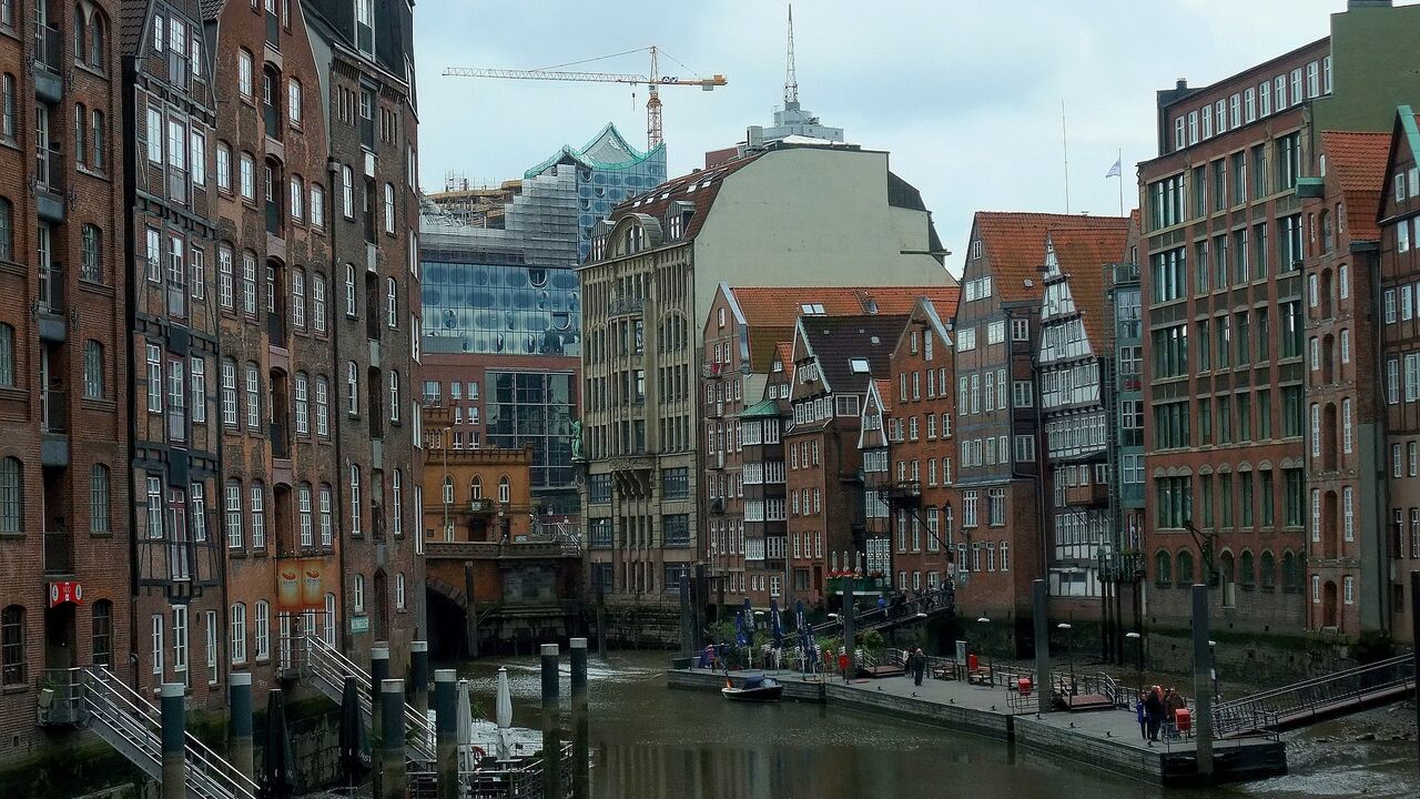 St. Pauli im Wandel – Stadtentwicklung, soziale Strukturen und politische Identität