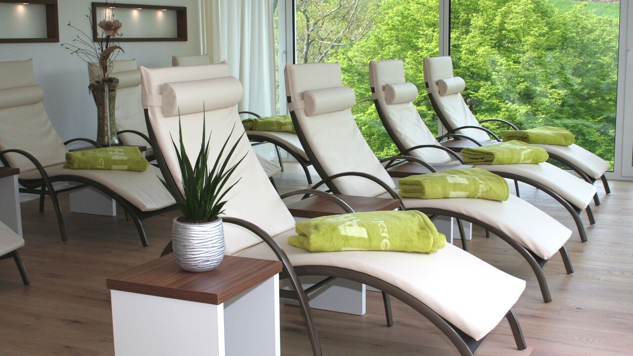 Work-Life-Balance durch Yoga, Pilates und Entspannungstechniken, Bildungsurlaub mit Hund