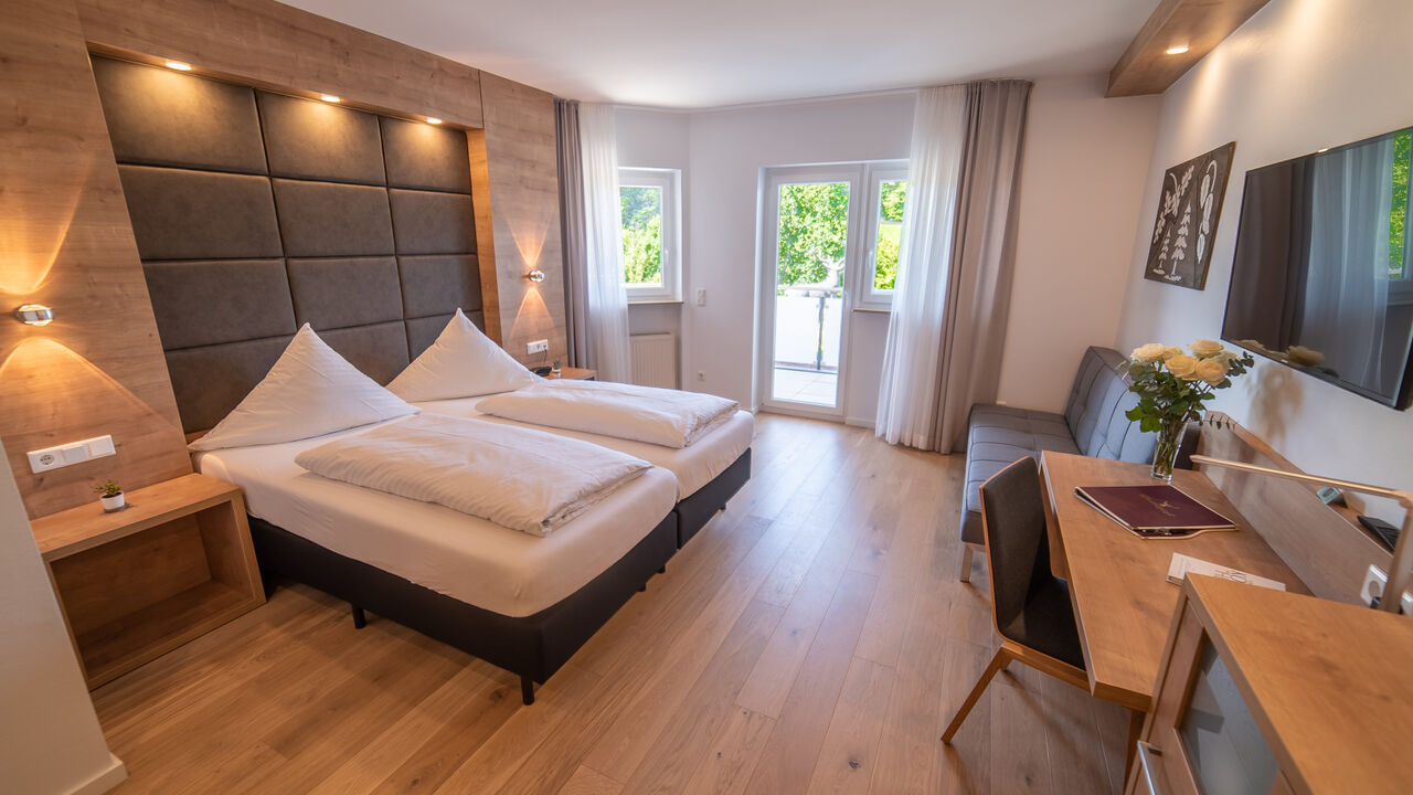 Work-Life-Balance durch Yoga, Pilates und Entspannungstechniken, Bildungsurlaub mit Hund