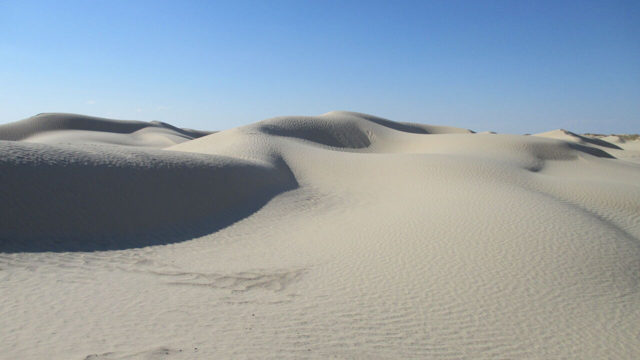 Die Stille erleben - Wüstenretreat mit Kameltrekking in Tunesien mit drei Schweigetagen
