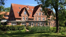 Gelassenheit, Kraft und Selbstvertrauen im Beruf durch Yoga und Meditation