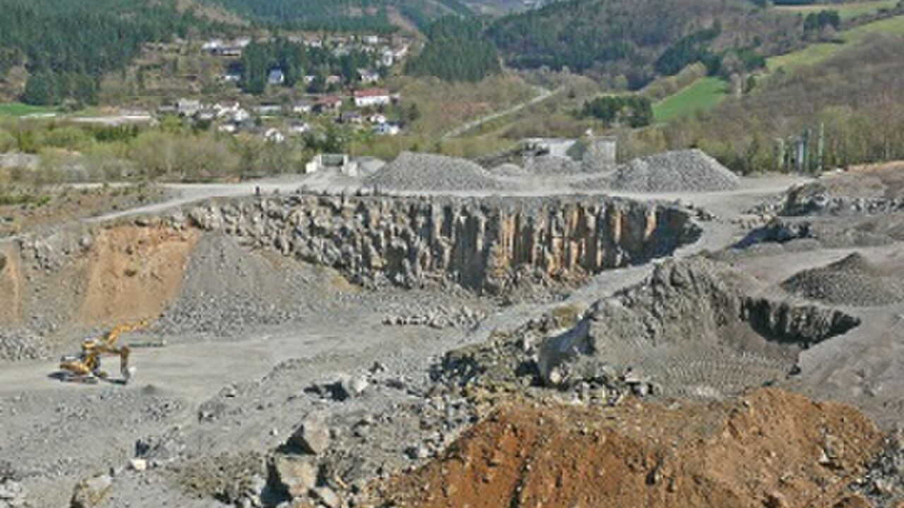 Die Vulkaneifel – Regionalentwicklung im Spannungsfeld zwischen Rohstoffabbau und Geotourismus
