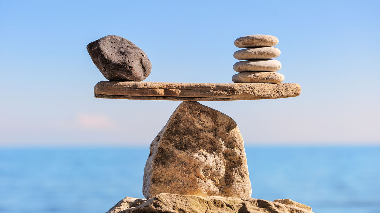 Gelassen und leistungsfähig – mit Yoga und Achtsamkeit im Arbeitsalltag