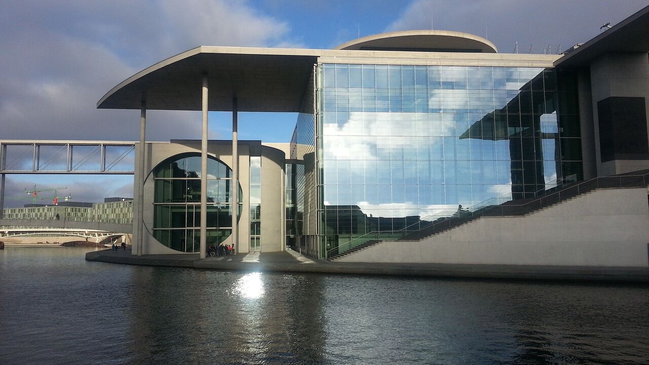 Berlin – auf dem Weg in das postdemokratische Zeitalter?