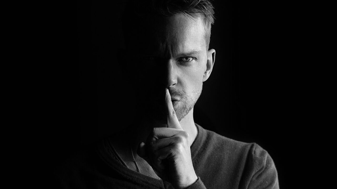 Umgang mit Machtmenschen, Narzissten und dominanten Menschen